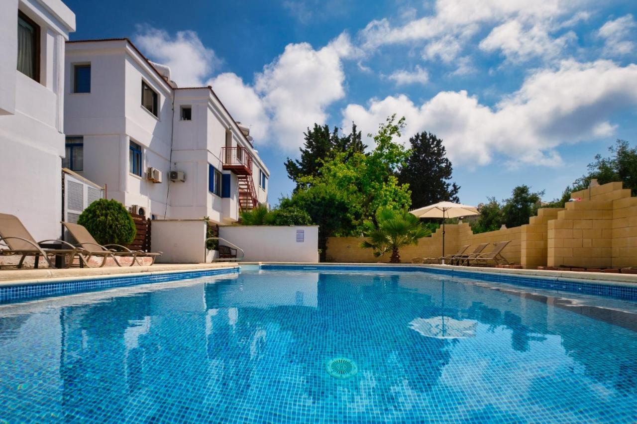 Townhouse By The Sea Pirate Harbor Apartment Paphos Exterior photo